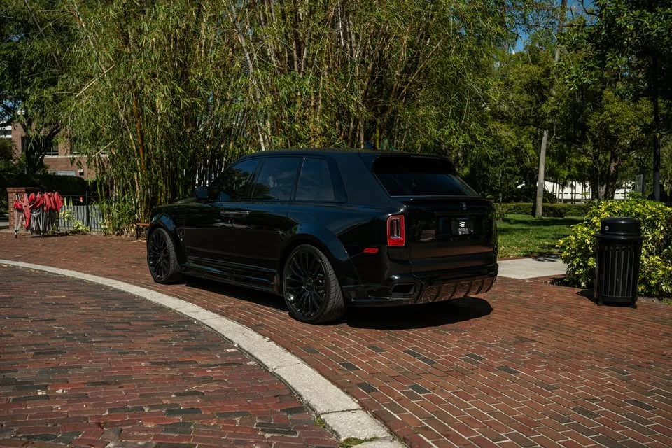 2022 Rolls-Royce Cullinan Black Badge - Image 2 of 9