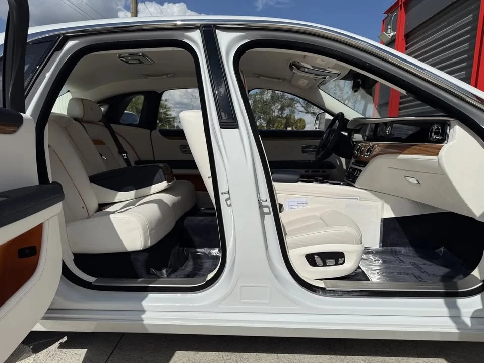 2022 Rolls-Royce Ghost 2nd Gen - Image 16 of 18