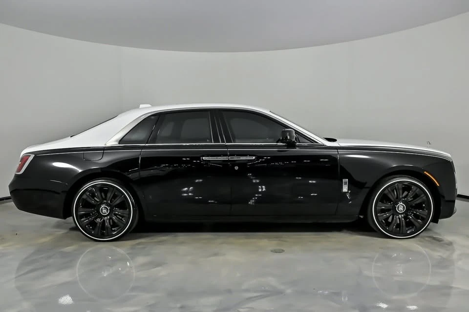 2022 Rolls-Royce Ghost 2nd Gen - Image 14 of 20