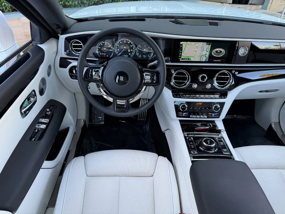 2022 Rolls-Royce Ghost 2nd Gen - Image 17 of 19
