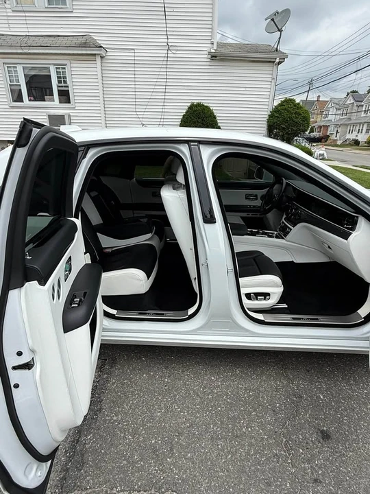 2022 Rolls-Royce Ghost Black Badge 2nd Gen - Image 2 of 3