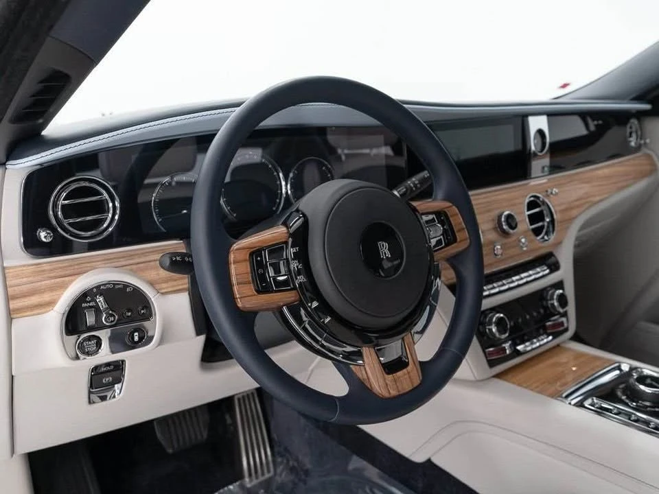 2022 Rolls-Royce Ghost 2nd Gen - Image 10 of 17