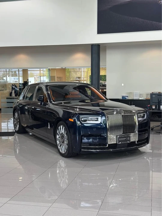 2022 Rolls-Royce Phantom VIII - Image 2 of 15