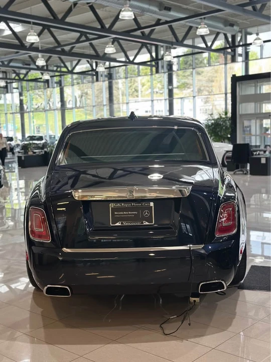 2022 Rolls-Royce Phantom VIII - Image 4 of 15