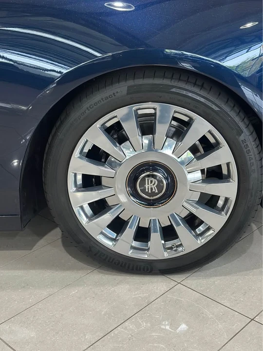 2022 Rolls-Royce Phantom VIII - Image 5 of 15