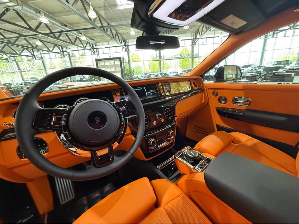 2022 Rolls-Royce Phantom VIII - Image 9 of 14