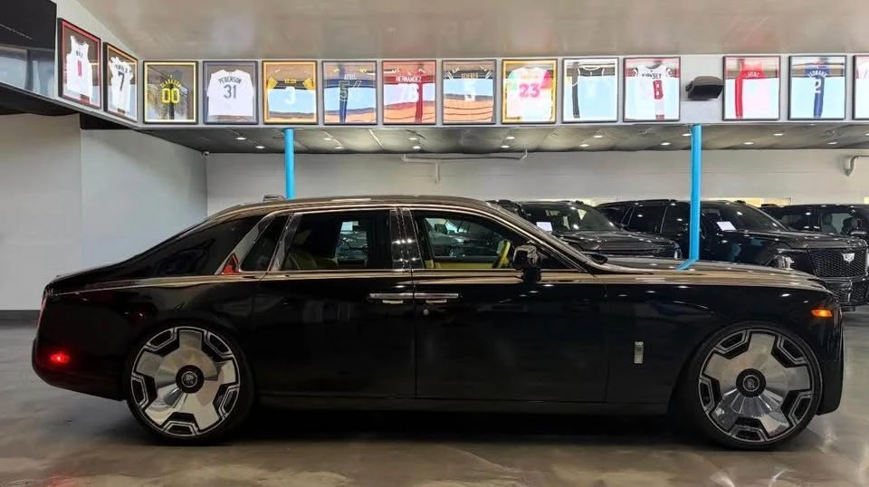 2022 Rolls-Royce Phantom VIII - Image 18 of 18