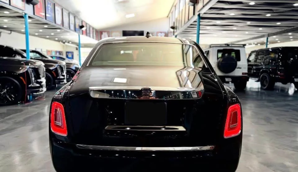 2022 Rolls-Royce Phantom VIII - Image 16 of 18