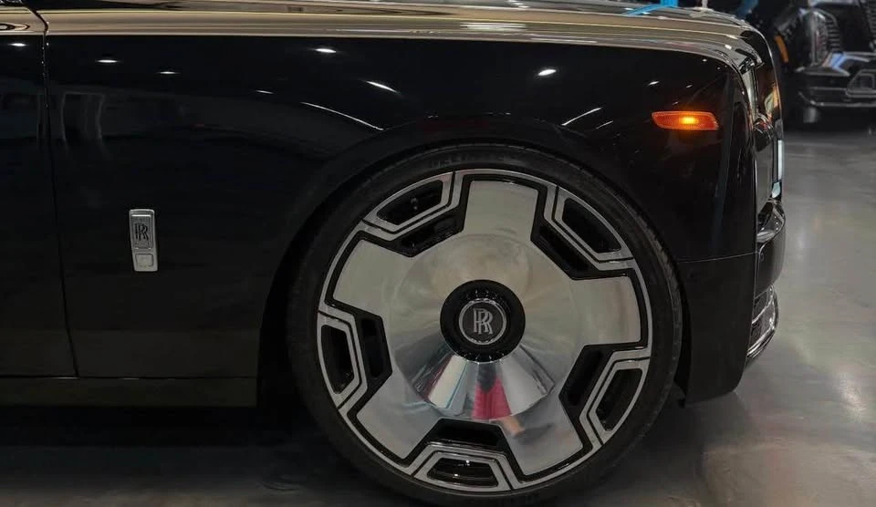2022 Rolls-Royce Phantom VIII - Image 9 of 18