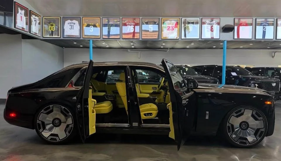 2022 Rolls-Royce Phantom VIII - Image 2 of 18