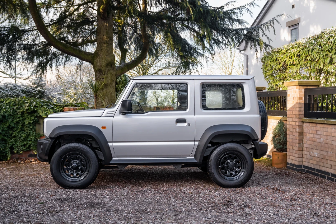 2022 Suzuki Jimny 4th Gen - Image 9 of 31