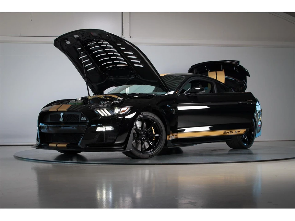2022 Shelby GT500 - Image 2 of 31