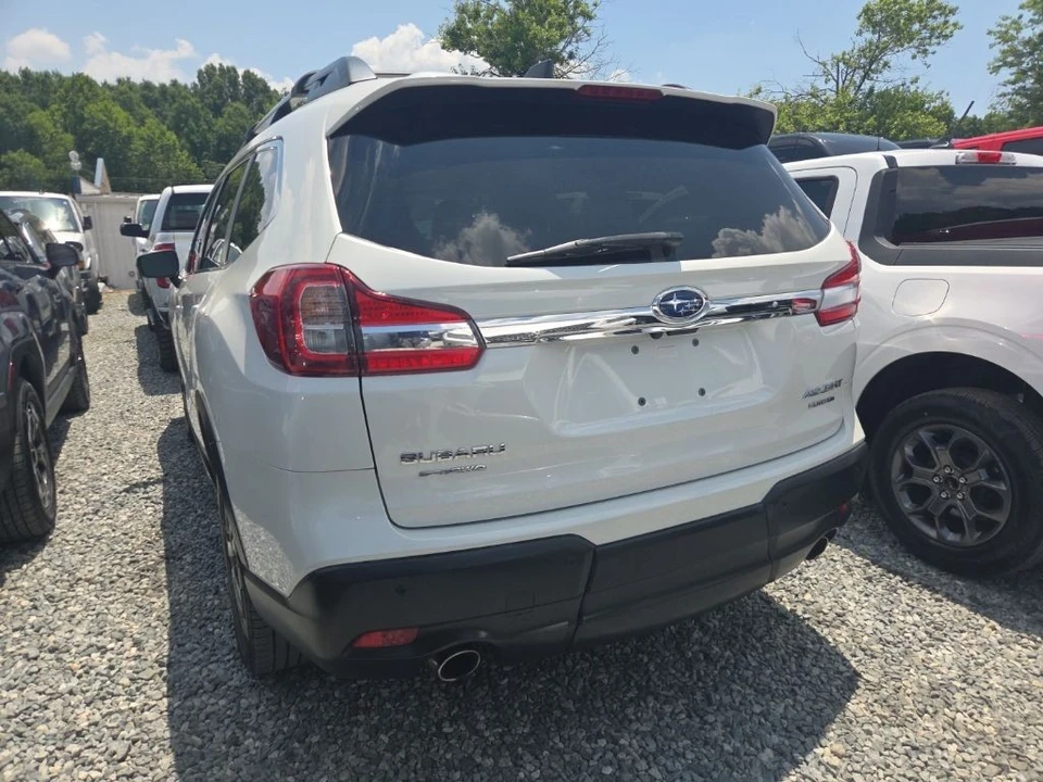 2022 Subaru - Image 5 of 5