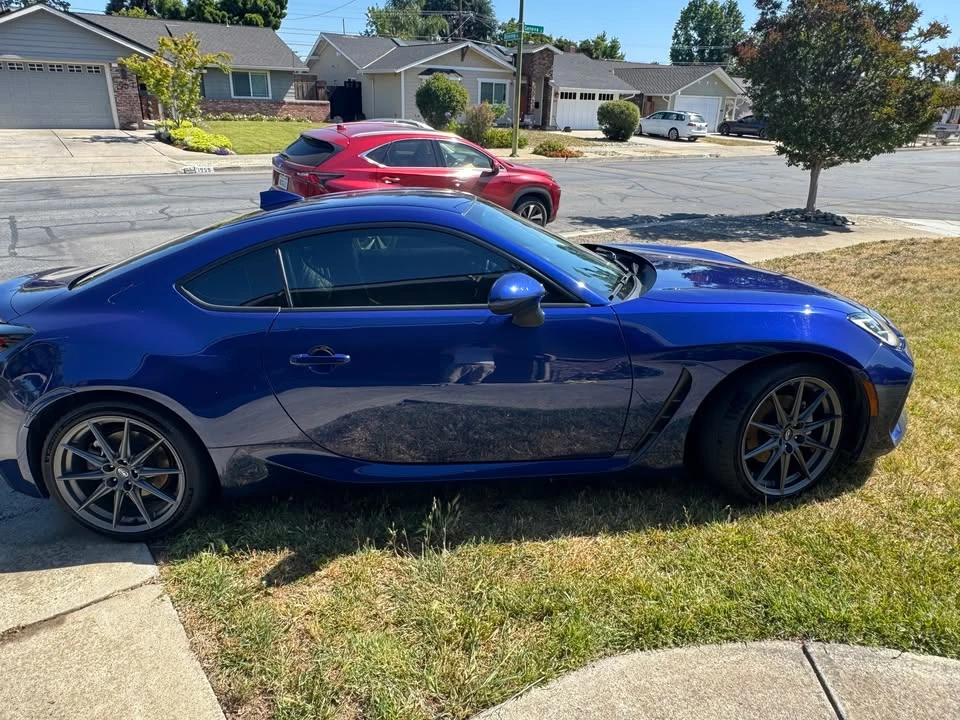 2022 Subaru - Image 4 of 11