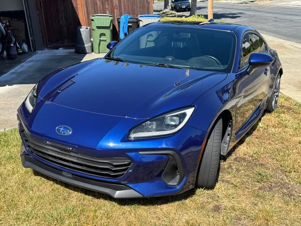 2022 Subaru - Image 2 of 11