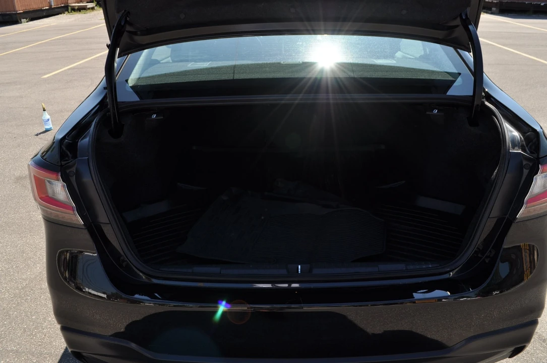 2022 Subaru Legacy 7th Gen - Image 16 of 21