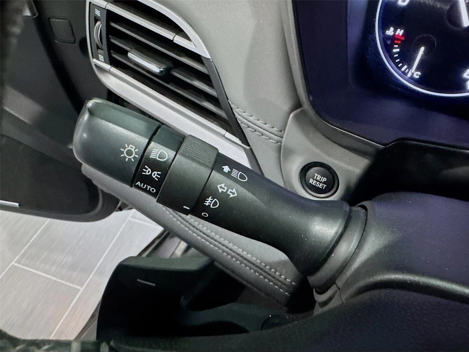 2022 Subaru Outback 6th Gen - Image 5 of 31