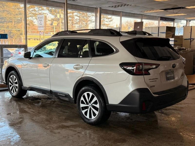 2022 Subaru Outback 6th Gen - Image 9 of 12