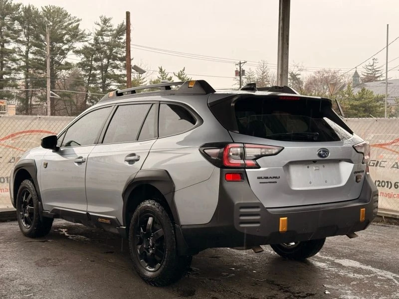 2022 Subaru Outback 6th Gen - Image 11 of 12