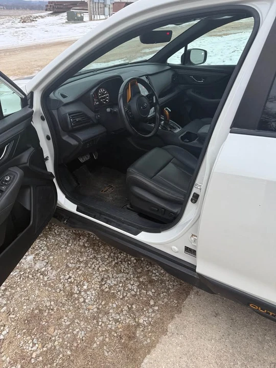 2022 Subaru Outback 6th Gen - Image 8 of 9