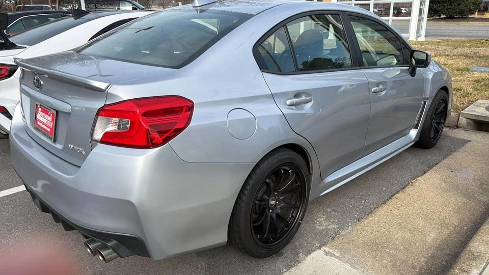 2022 Subaru - Image 2 of 12
