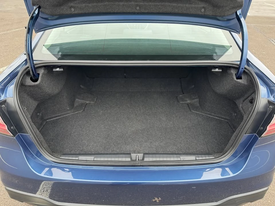 2022 Subaru Legacy 7th Gen - Image 9 of 18