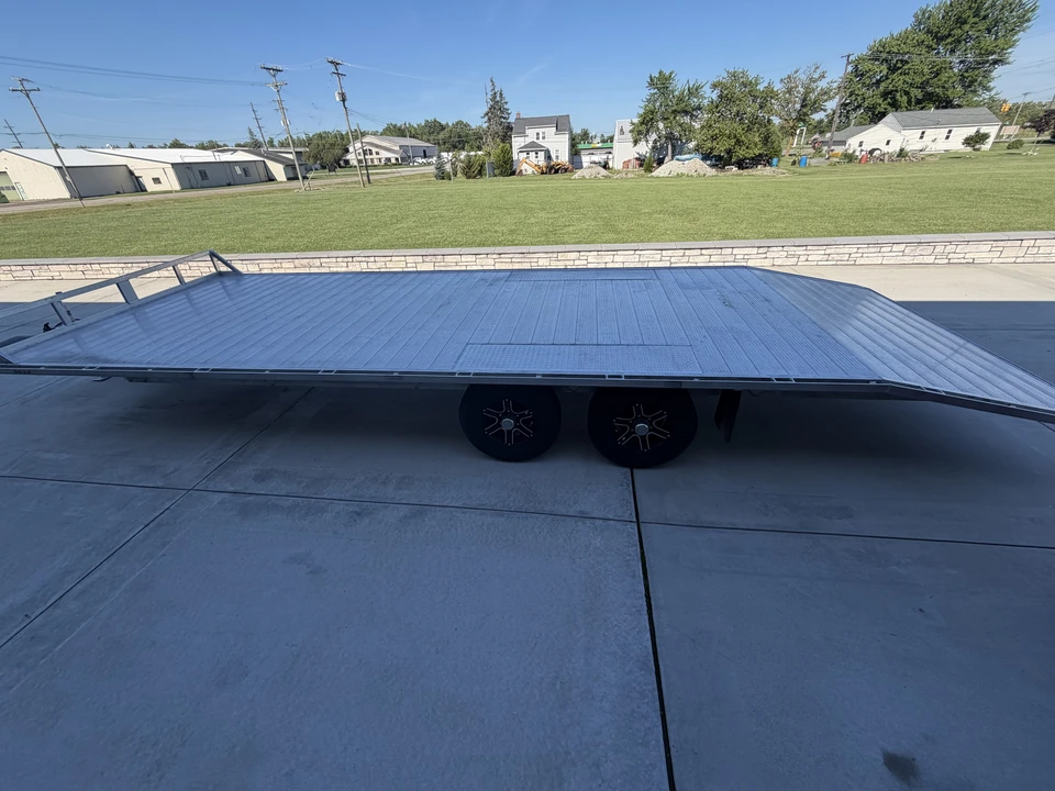2022 Sundowner - Image 2 of 31