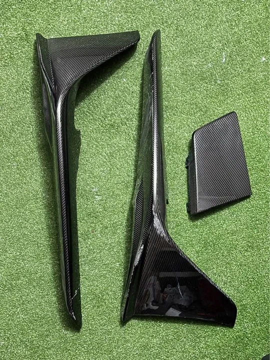2022 Parts & Memorabilia Bodywork - Image 2 of 6