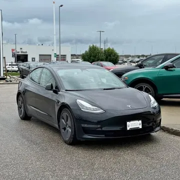 2022 Tesla Model 3 Standard Range Plus