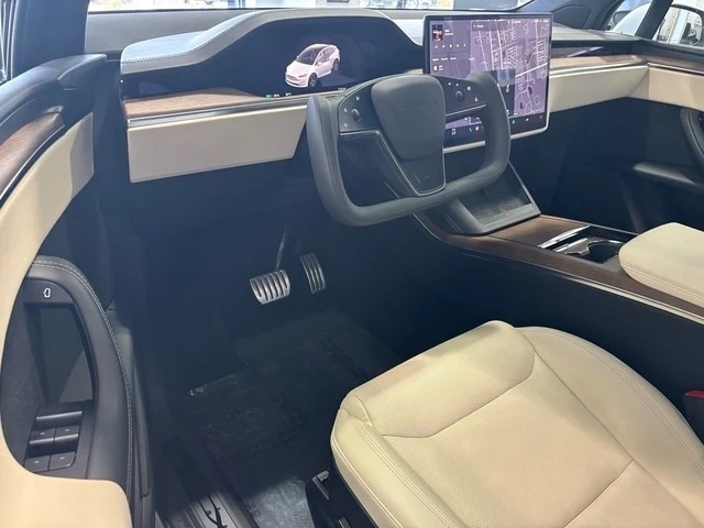 2022 Tesla Model X - Image 7 of 12