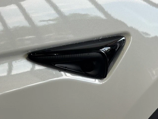 2022 Tesla Model X - Image 20 of 21