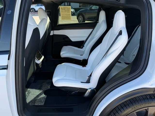 2022 Tesla Model X - Image 12 of 12