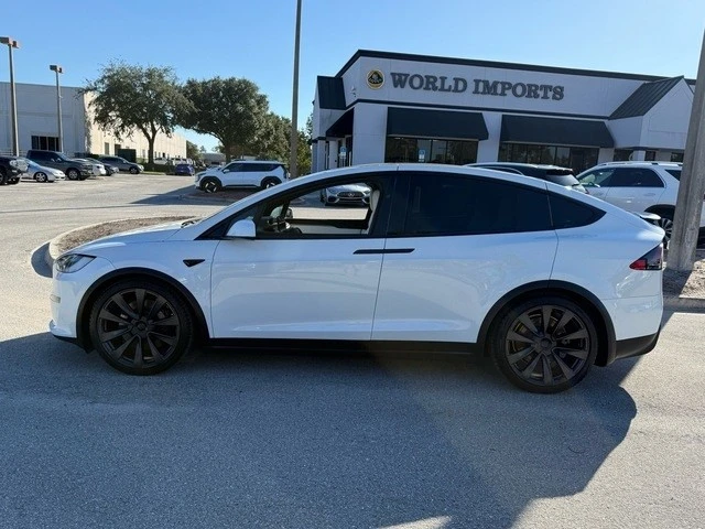 2022 Tesla Model X - Image 9 of 12
