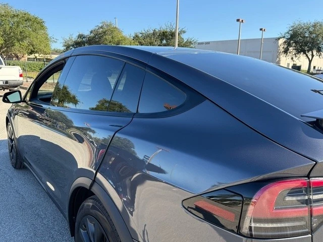 2022 Tesla Model X - Image 15 of 21