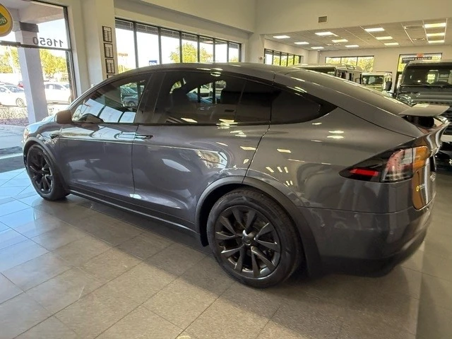 2022 Tesla Model X - Image 3 of 12