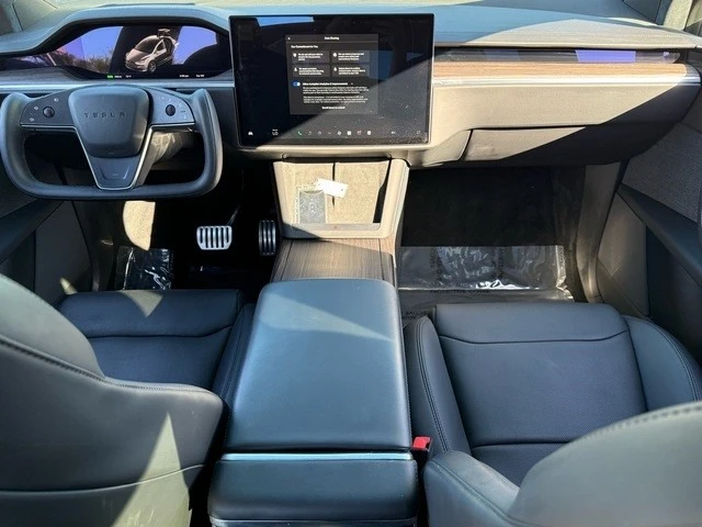 2022 Tesla Model X - Image 14 of 21