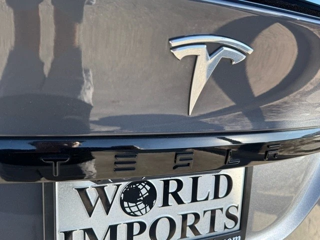 2022 Tesla Model X - Image 18 of 21