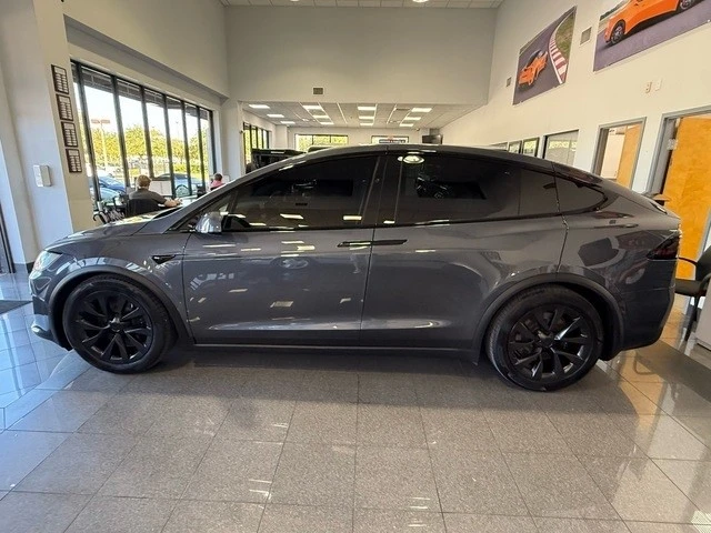 2022 Tesla Model X - Image 2 of 12