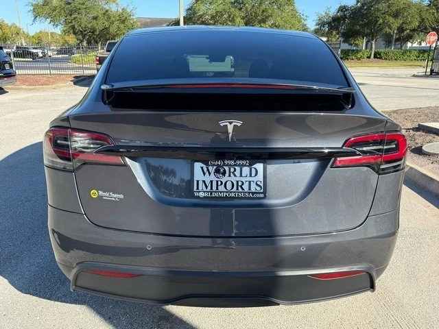 2022 Tesla Model X - Image 17 of 21
