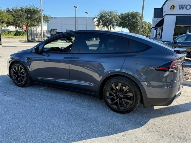 2022 Tesla Model X - Image 10 of 12