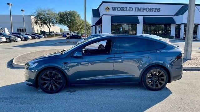 2022 Tesla Model X - Image 2 of 3