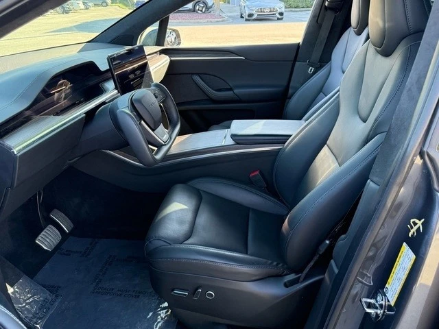 2022 Tesla Model X - Image 11 of 12