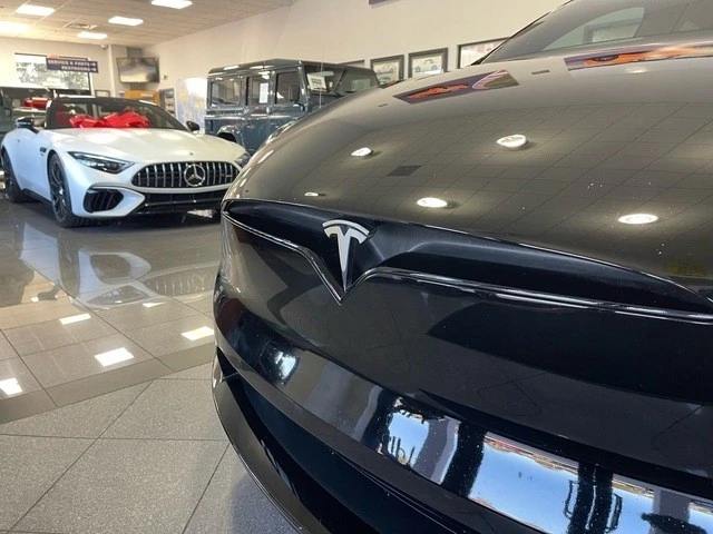 2022 Tesla Model X Plaid - Image 11 of 12