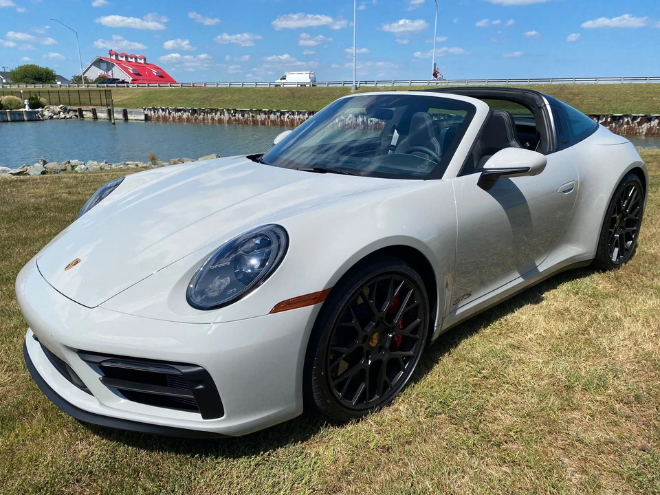 2022 Porsche 992 Targa 4 GTS - Image 13 of 24