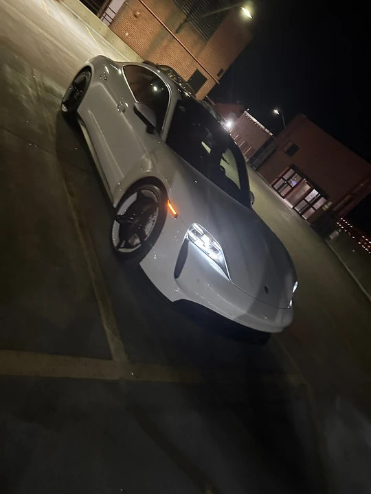 2022 Porsche Taycan 4S - Image 9 of 9