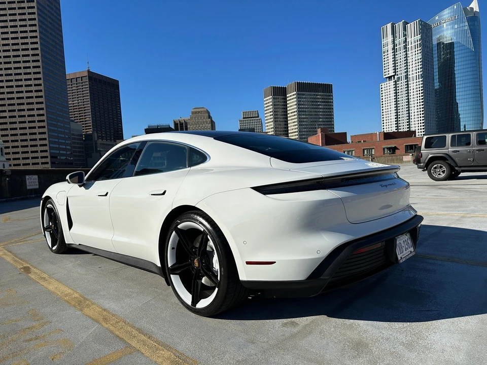 2022 Porsche Taycan 4S - Image 3 of 9