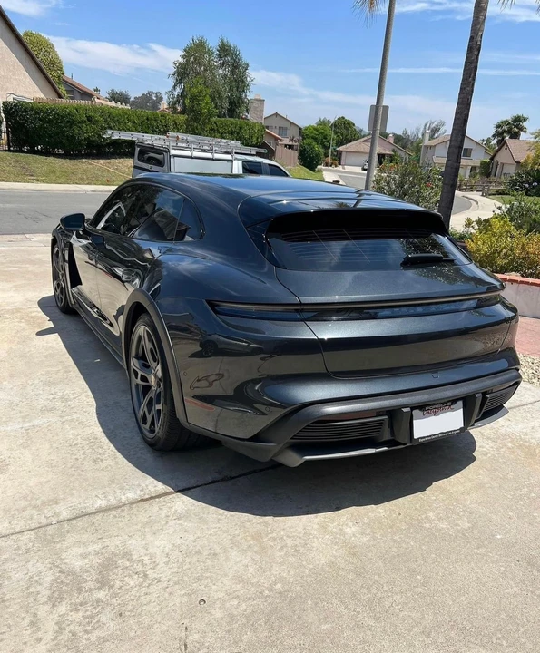 2022 Porsche Taycan - Image 2 of 4