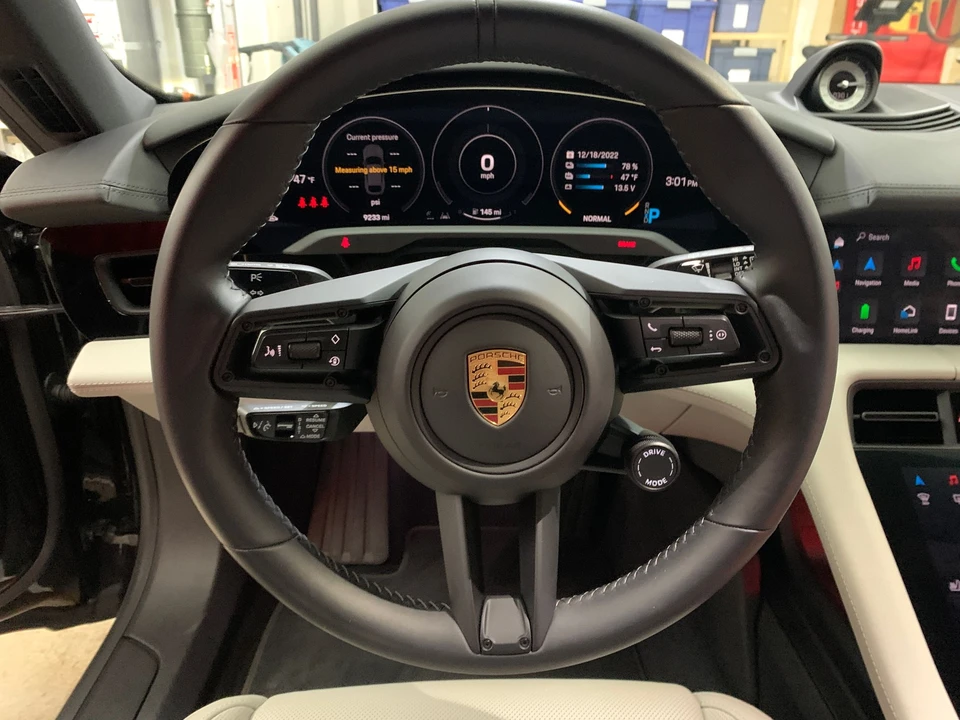 2022 Porsche Taycan - Image 7 of 18