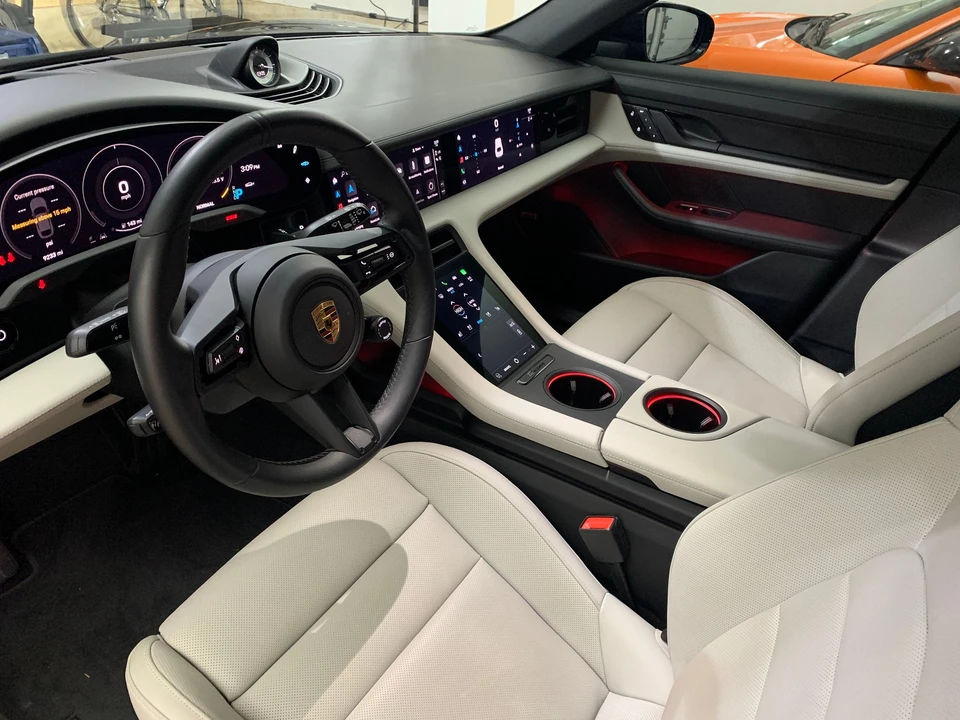 2022 Porsche Taycan - Image 8 of 18