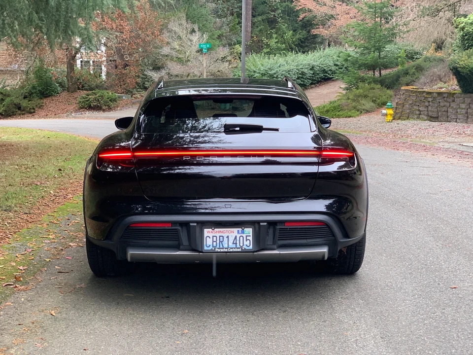 2022 Porsche Taycan - Image 5 of 18